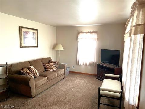 181 Helena Dr, Struthers, OH 44471 photo 7