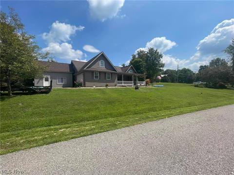 757 Ridgeview Dr, Saint Marys, WV 26170 | 15 Photos | MLS #4402885 - Movoto