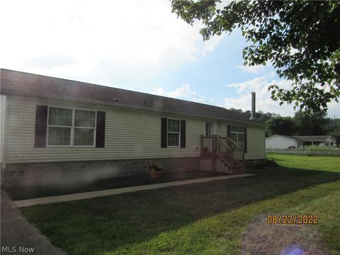1724 Bridge St, Dresden, OH 43821 photo 2