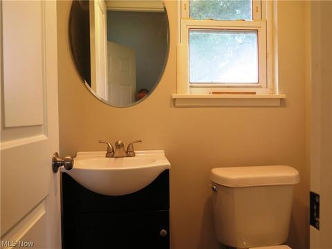 809 Wilder Ave, Elyria, OH 44035 photo 8