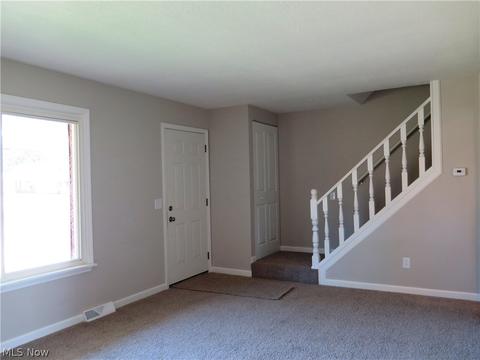 809 Wilder Ave, Elyria, OH 44035 photo 6
