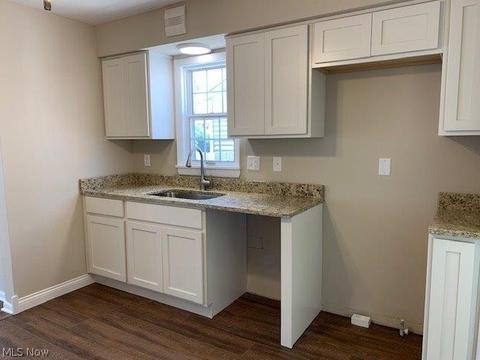 1700 E 294th St, Wickliffe, OH 44092 photo 16