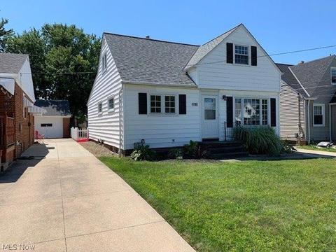 1700 E 294th St, Wickliffe, OH 44092 photo 3