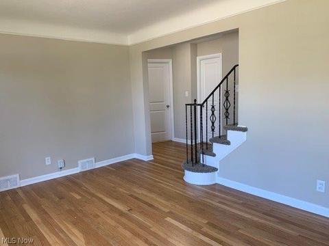 1700 E 294th St, Wickliffe, OH 44092 photo 10