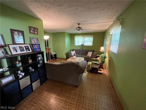 21845 Ivan Ave, Euclid, OH 44123 photo 10