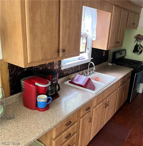 21845 Ivan Ave, Euclid, OH 44123 photo 6