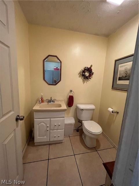 21845 Ivan Ave, Euclid, OH 44123 photo 25