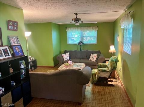 21845 Ivan Ave, Euclid, OH 44123 photo 12
