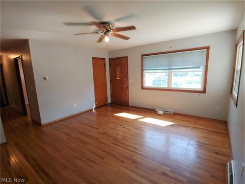 6202 Debra Dr, Lorain, OH 44053 photo 4