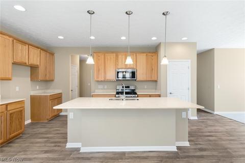 532 Cedar Crest Dr, Elyria, OH 44035 photo 12