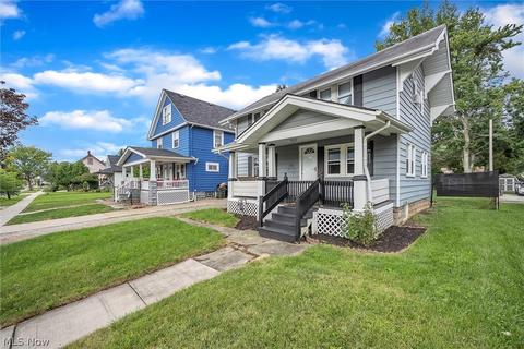 396 Prospect St, Elyria, OH 44035 photo 3