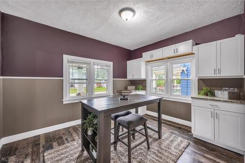 396 Prospect St, Elyria, OH 44035 photo 8