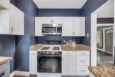 396 Prospect St, Elyria, OH 44035 photo 10