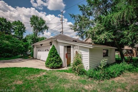 67 Overlook Blvd, Struthers, OH 44471 photo 2