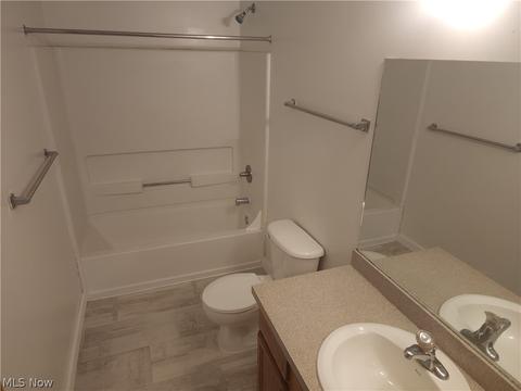 727 E 16th St, Ashtabula, OH 44004 photo 24
