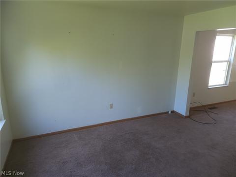 727 E 16th St, Ashtabula, OH 44004 photo 5