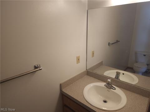727 E 16th St, Ashtabula, OH 44004 photo 10