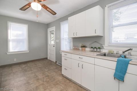 2542 E 32nd St, Lorain, OH 44055 photo 10