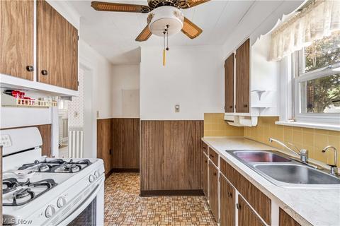 1213 Lexington Ave, Akron, OH 44310 photo 12