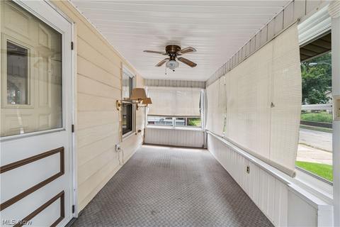 1213 Lexington Ave, Akron, OH 44310 photo 4