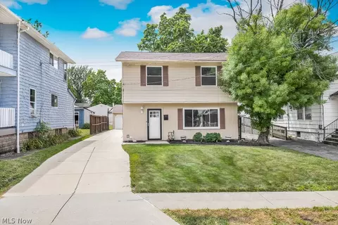 1708 Robindale St, Wickliffe, OH 44092 photo 1