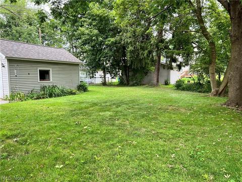 112 Cornell Ave, Elyria, OH 44035 photo 4