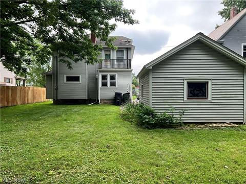 112 Cornell Ave, Elyria, OH 44035 photo 3