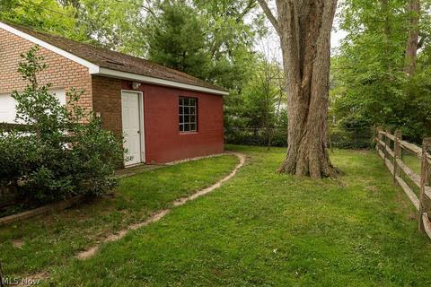 33930 Baldwin Rd, Solon, OH 44139 photo 3