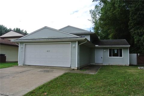 417 Carol Ln, Elyria, OH 44035 photo 1