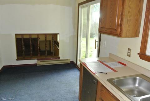 417 Carol Ln, Elyria, OH 44035 photo 10