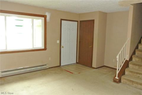 417 Carol Ln, Elyria, OH 44035 photo 6