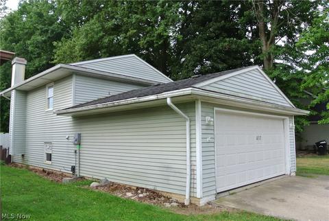 417 Carol Ln, Elyria, OH 44035 photo 4