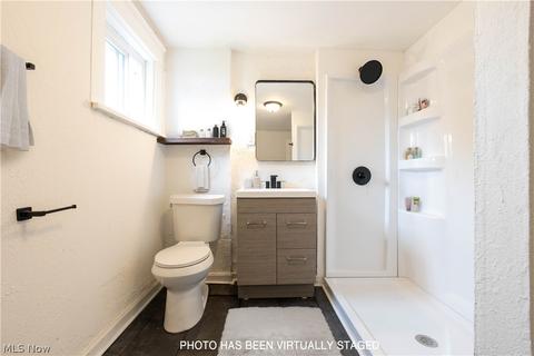 367 E Glenwood Ave, Akron, OH 44310 photo 24