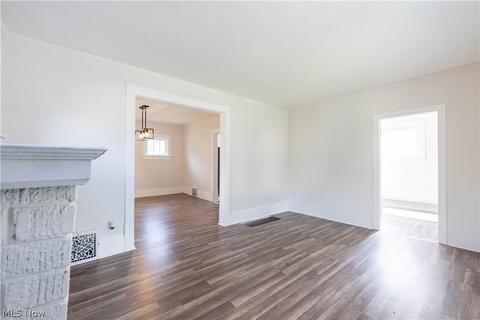 367 E Glenwood Ave, Akron, OH 44310 photo 20