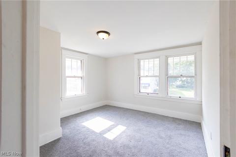 367 E Glenwood Ave, Akron, OH 44310 photo 27