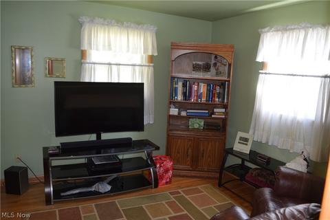 1846 Halbert Dr, Youngstown, OH 44514 photo 11