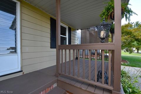 5703 Morningside Dr, Parma, OH 44129 photo 3