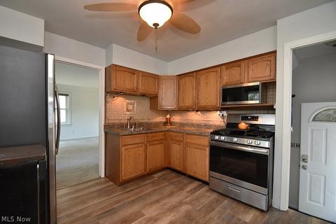 5703 Morningside Dr, Parma, OH 44129 photo 8