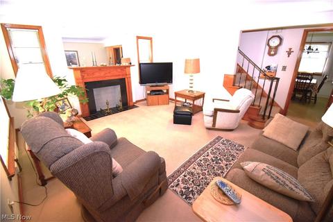 140 E 216 St, Euclid, OH 44123 photo 4