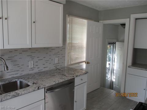 1504 Cedar Dr, Lorain, OH 44052 photo 7