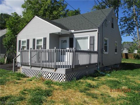 1504 Cedar Dr, Lorain, OH 44052 photo 3