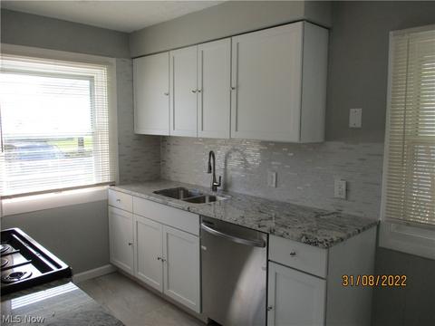1504 Cedar Dr, Lorain, OH 44052 photo 8