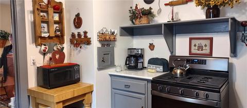 480 Sexton St, Struthers, OH 44471 photo 6