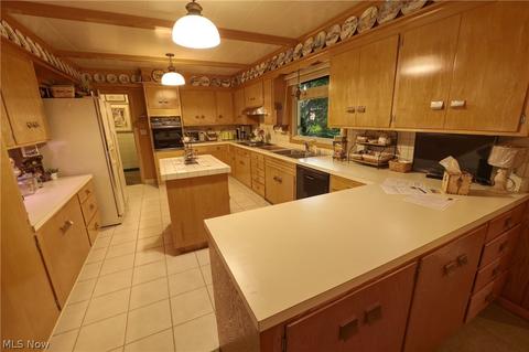 1012 E 4th St, Dover, OH 44622 photo 7