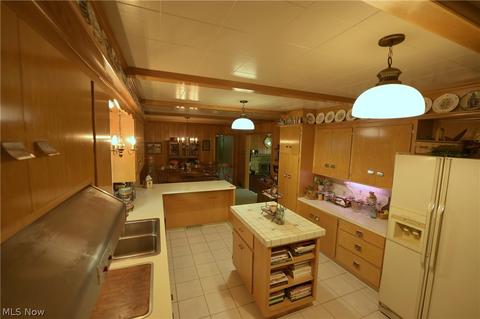 1012 E 4th St, Dover, OH 44622 photo 5