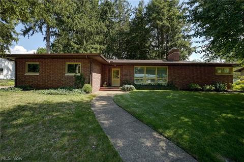 1012 E 4th St, Dover, OH 44622 photo 2