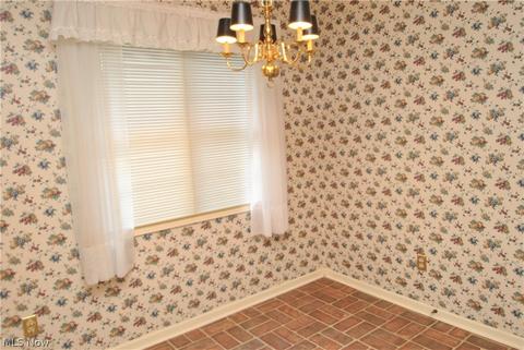 836 Sutton Pl, Akron, OH 44313 photo 9