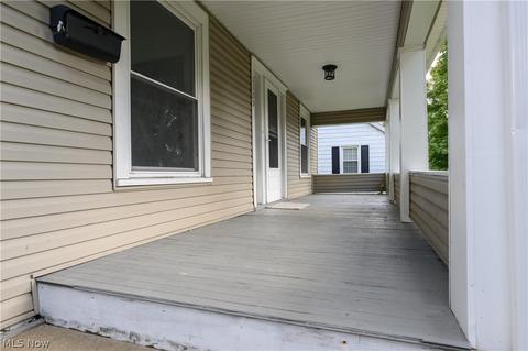 1125 N Walnut St, Dover, OH 44622 photo 4