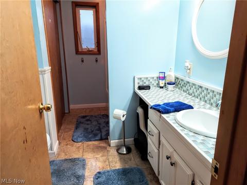 93 E Interstate St, Bedford, OH 44146 photo 16