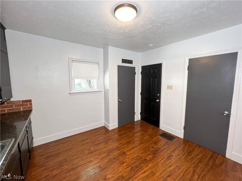 152 Creed St, Struthers, OH 44471 photo 8